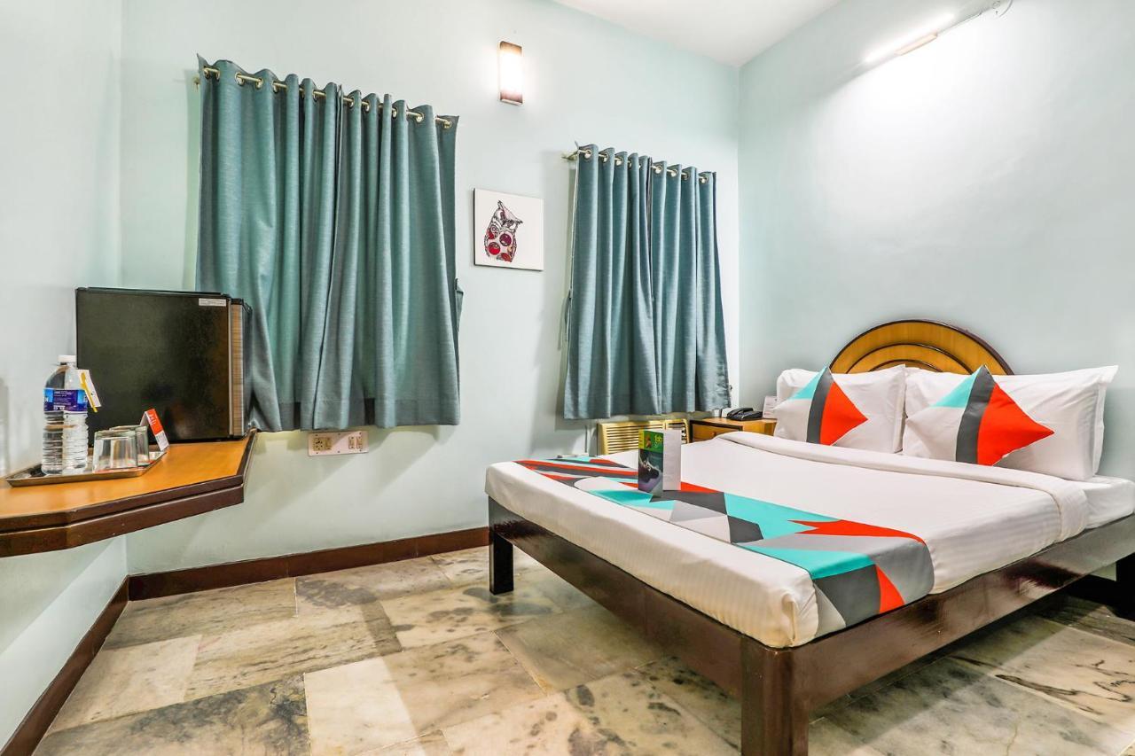 Fabexpress Santhi Inn - Near Promenade Beach Pondicherry Exteriör bild