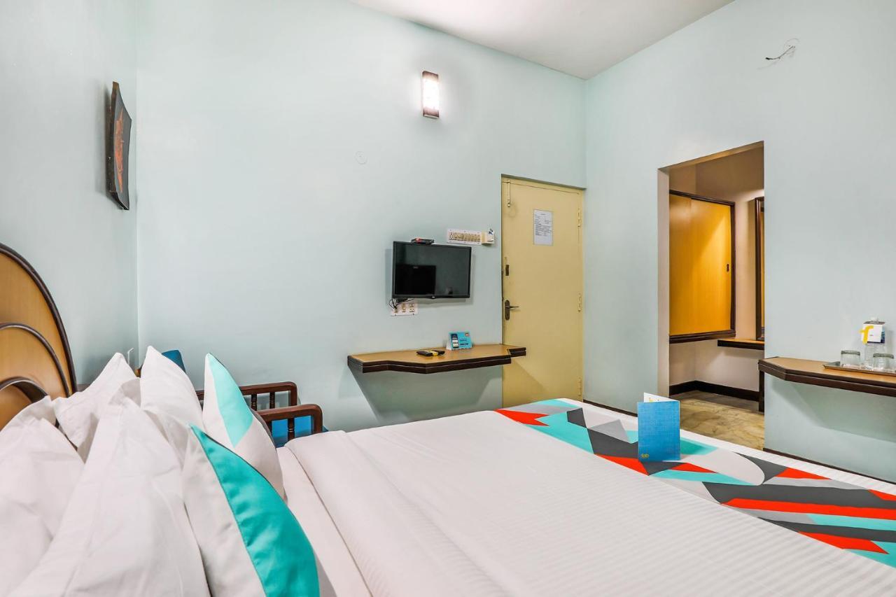 Fabexpress Santhi Inn - Near Promenade Beach Pondicherry Exteriör bild