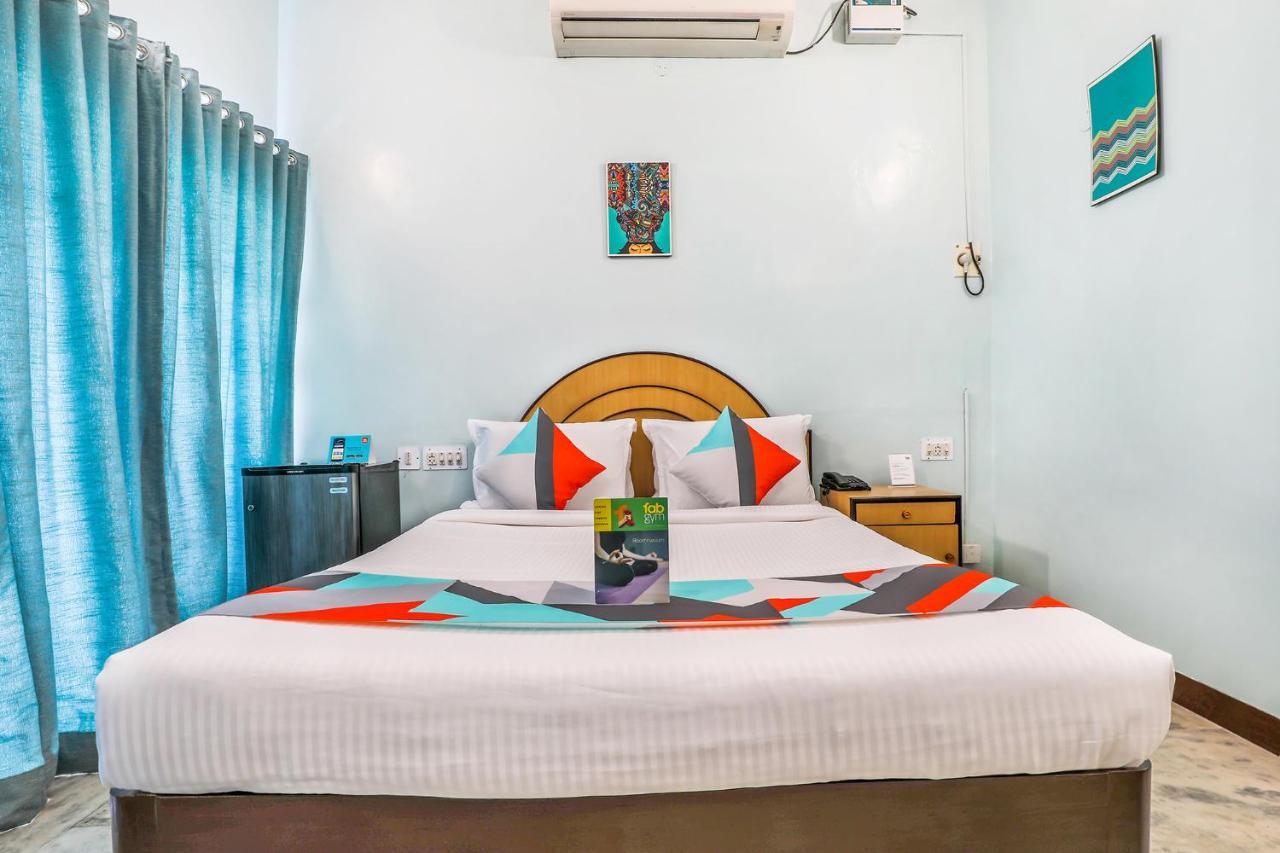 Fabexpress Santhi Inn - Near Promenade Beach Pondicherry Exteriör bild