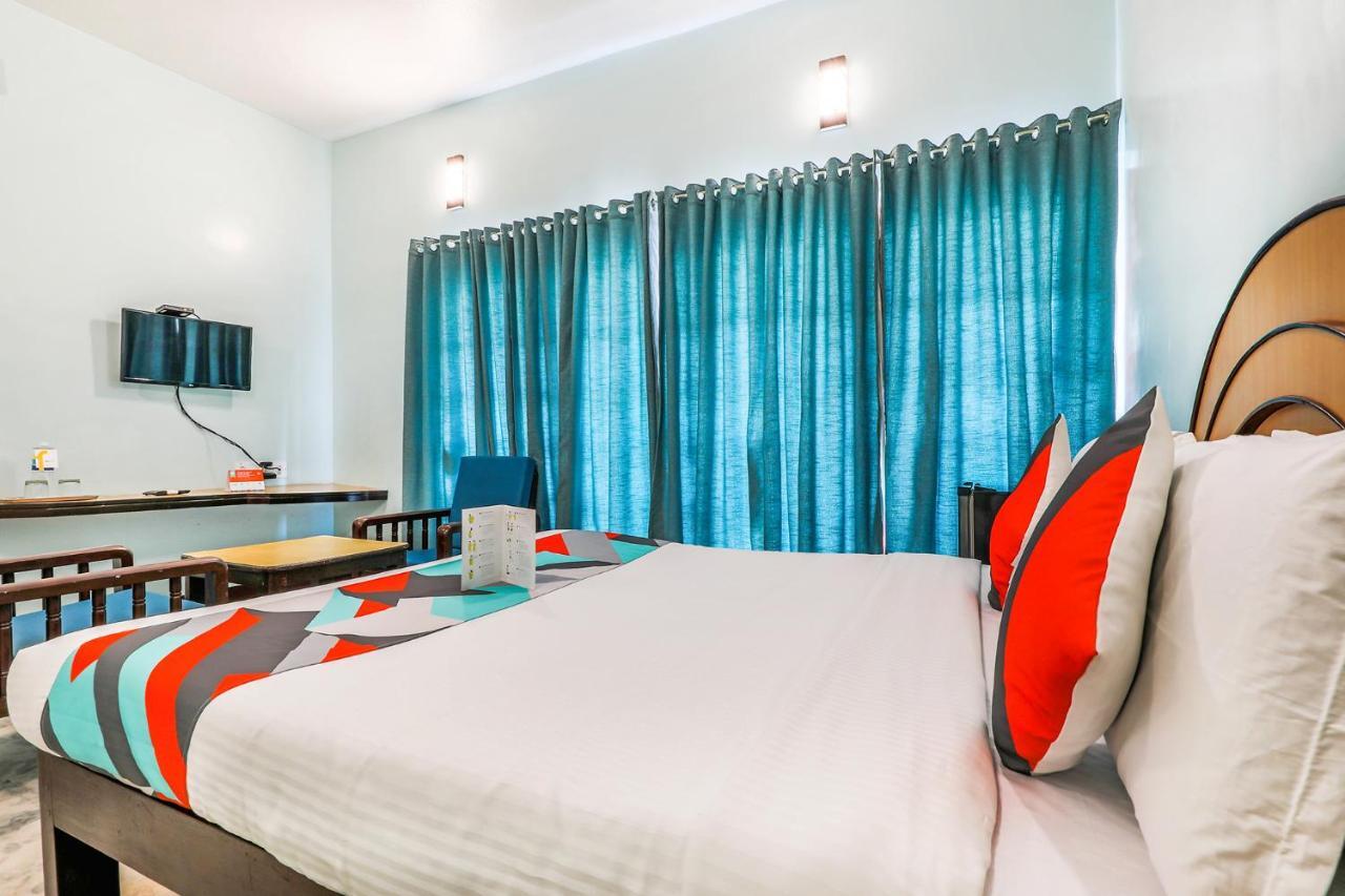 Fabexpress Santhi Inn - Near Promenade Beach Pondicherry Exteriör bild